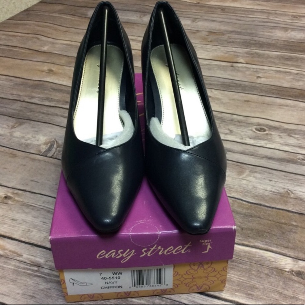 Easy Spirit Pumps